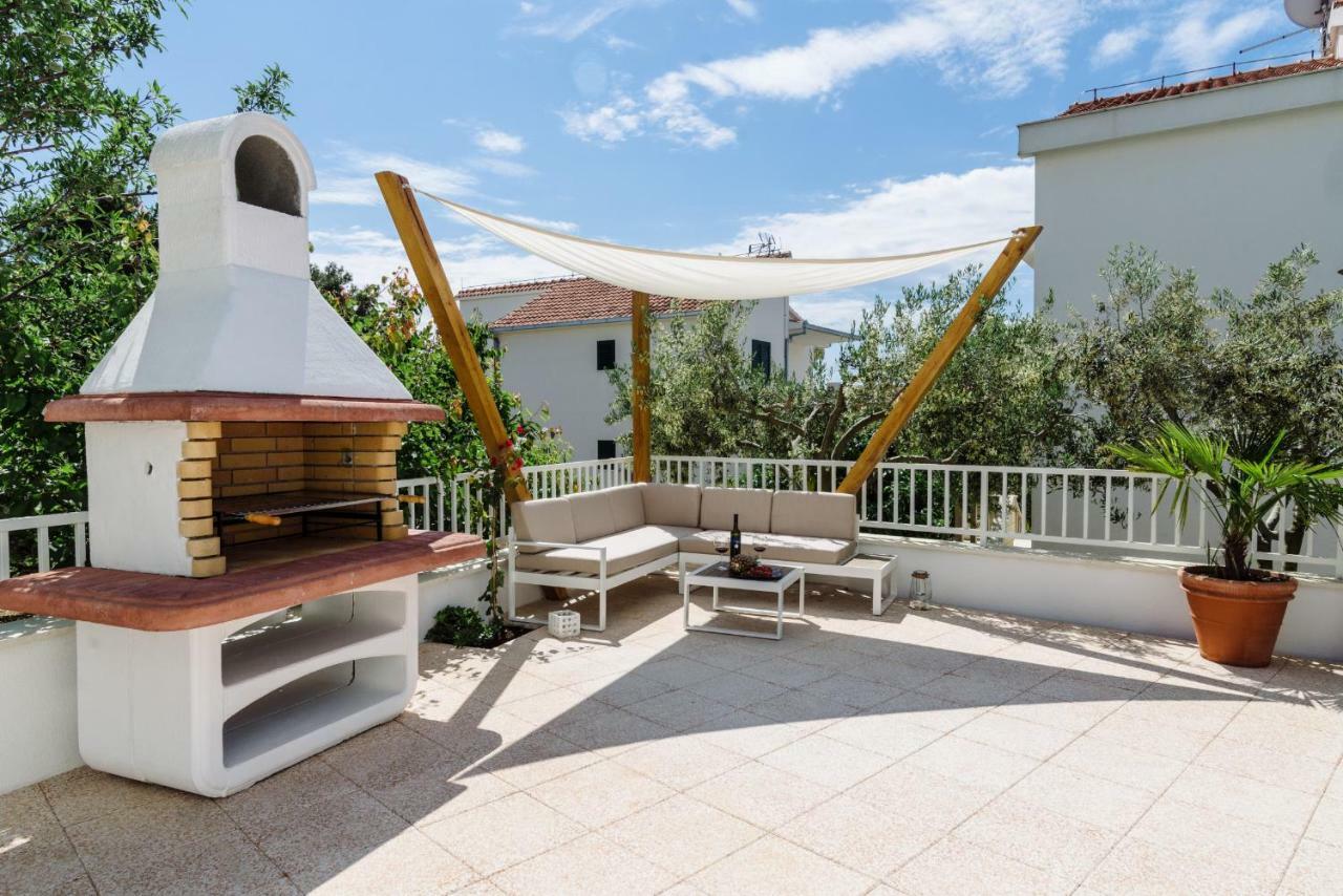 Apartments Villa Dalmatia Trogir Bagian luar foto