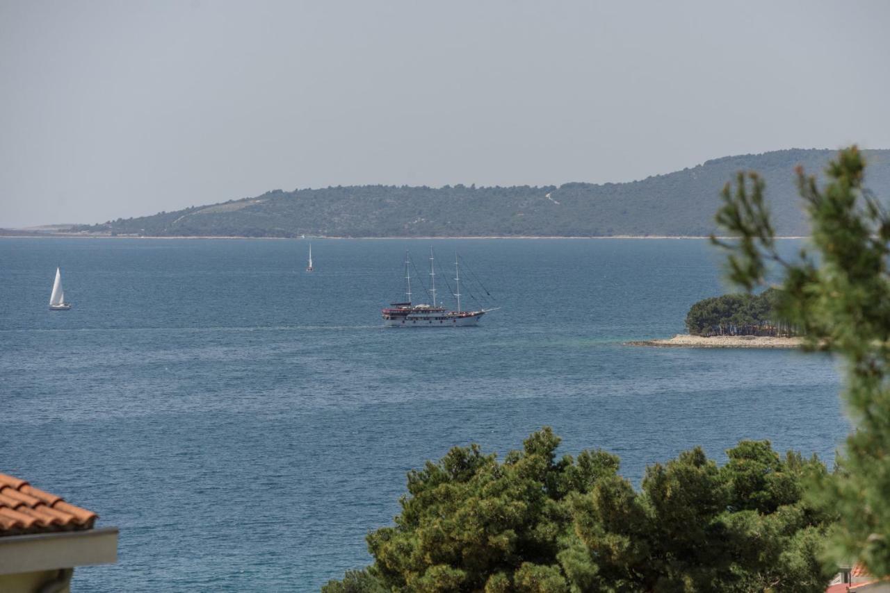 Apartments Villa Dalmatia Trogir Bagian luar foto