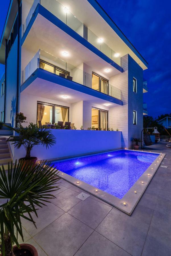 Apartments Villa Dalmatia Trogir Bagian luar foto