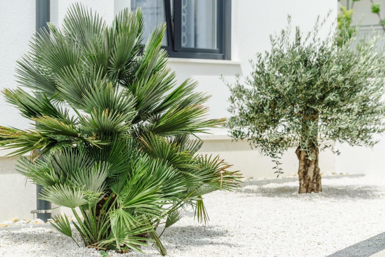 Apartments Villa Dalmatia Trogir Bagian luar foto