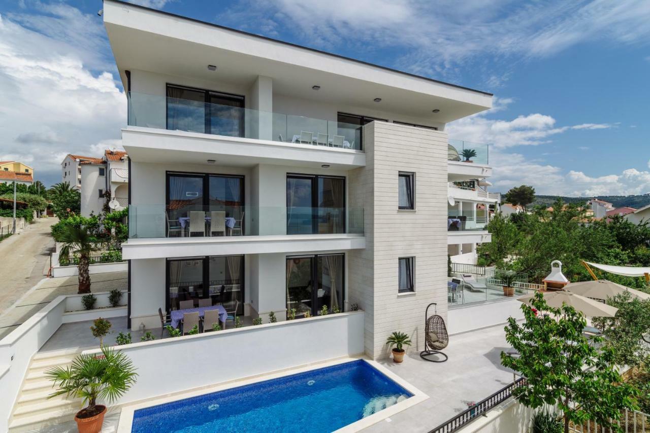 Apartments Villa Dalmatia Trogir Bagian luar foto