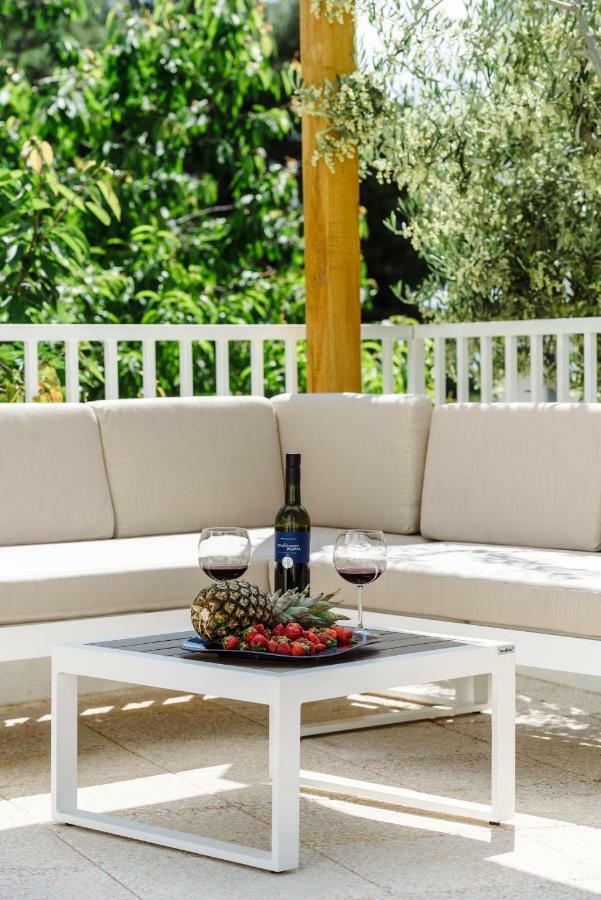 Apartments Villa Dalmatia Trogir Bagian luar foto
